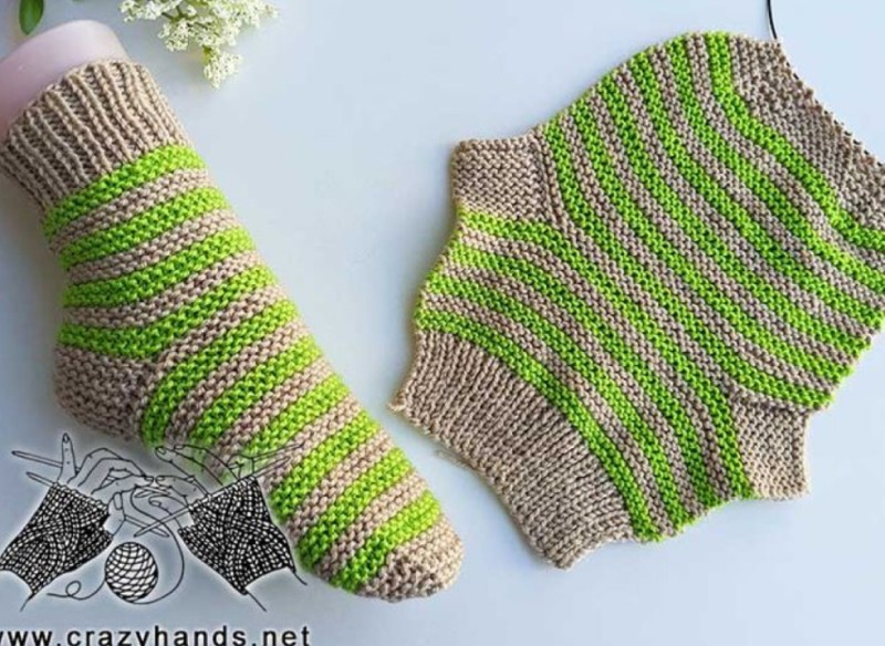 Knitted Flat Two-Needles Two-Color Socks — All Knitting Ideas