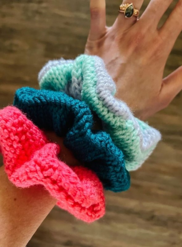 Knitted Oh So Simple Scrunchie — Knitting Ideas